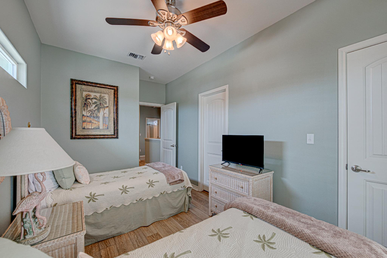 Bedroom 2, M S Turtle Cove, Nueces