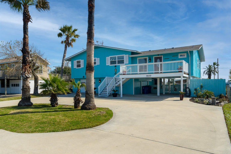 Exterior & Views 1, Texas Tiki, Aransas