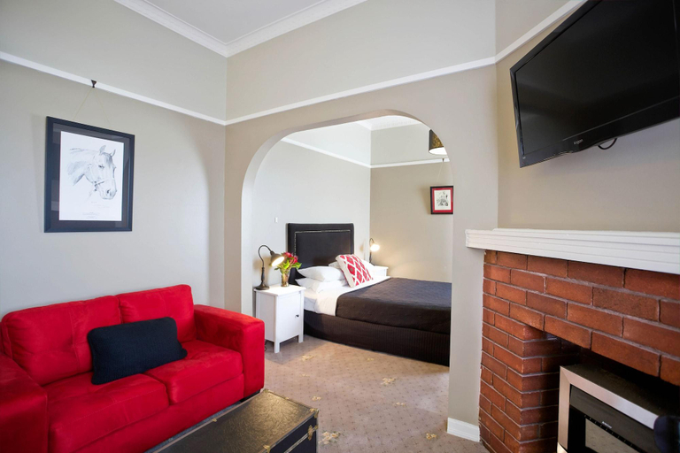 Bedroom 2, Katoomba Hotel, Blue Mountains