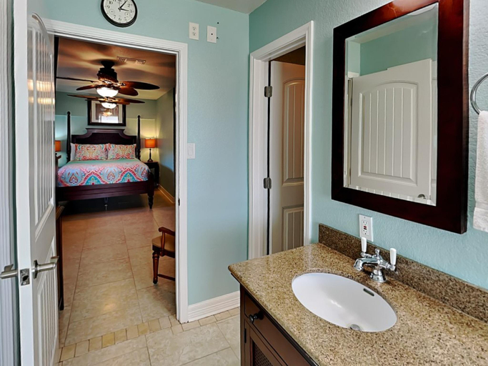 Bathroom 4, Bay View Sanctuary, Aransas
