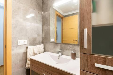 Bathroom 5, Habitacion privada en apartamento de Alfonso, Sevilla