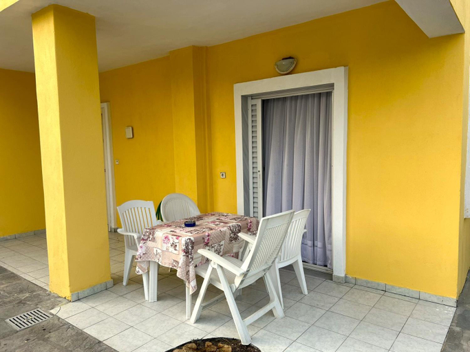 Others 4, Elia House, Central Macedonia