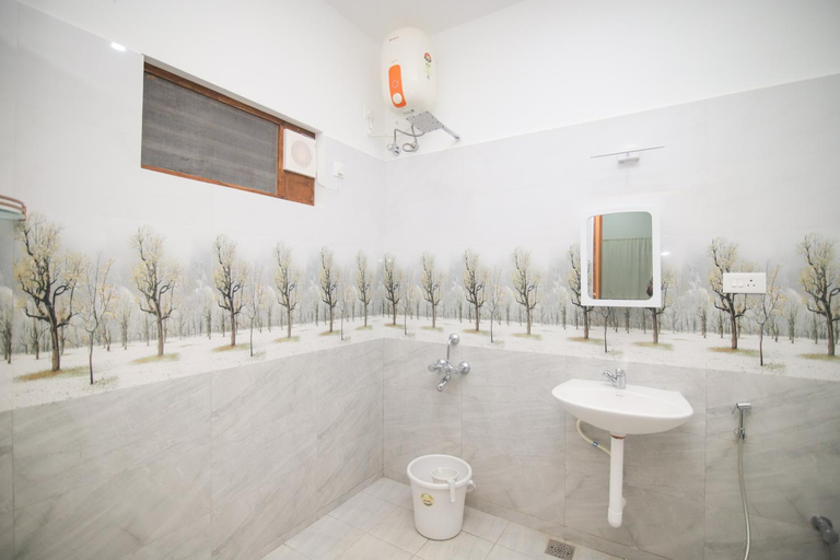 Bathroom 3, Sk Grand Villa, Heritage Inn, Viluppuram