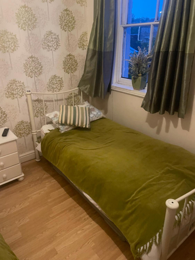 3, Dolphin Inn, Powys