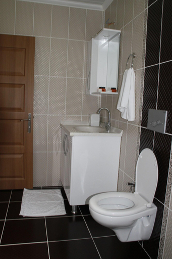 Bathroom 5, Atakoy Hotel Cafe Restaurant, Çaykara