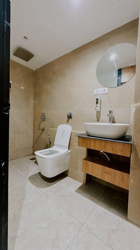 Bathroom 4, Nirvana Bliss, Kaushambi