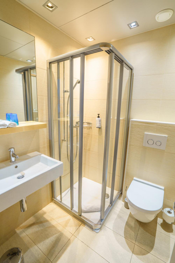 Bathroom 9