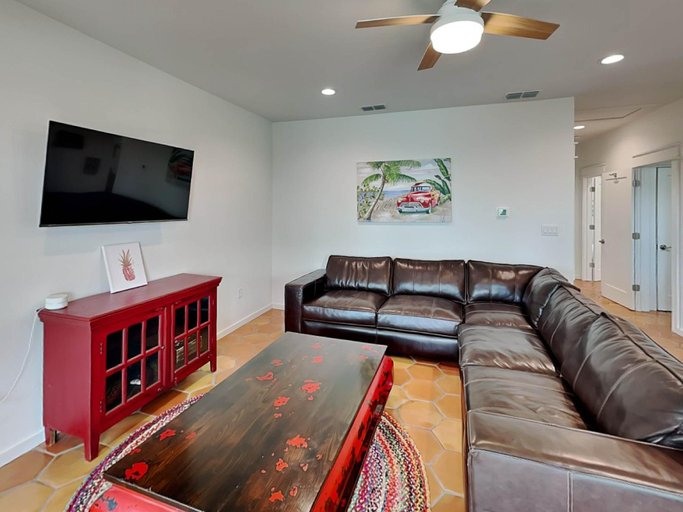 Others 5, Casa de Marlin, Nueces