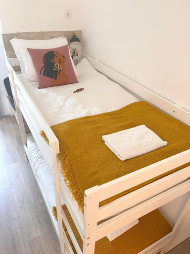 Bedroom 4, Lisbon Chillout Hostel, Lisbon