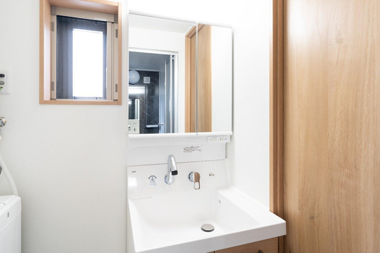 Bathroom 2, Iris Oshiage, Sumida