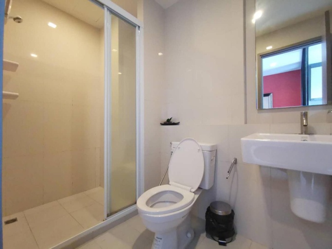 Bathroom 3, The Base Condo, Pattaya