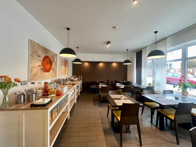 Food & Drinks 5, Grand Petit Hotel, Praha 13