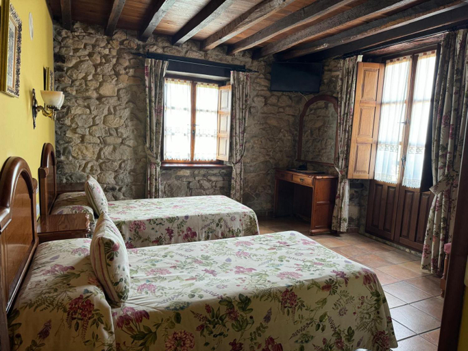 Bedroom 3, La Venta de Quijas, Cantabria