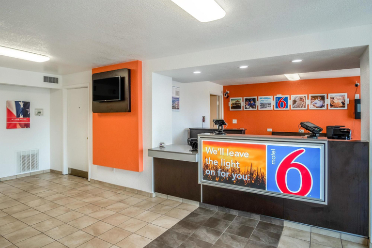 Public Area, Motel 6 Lexington, KY - East I-75, Fayette