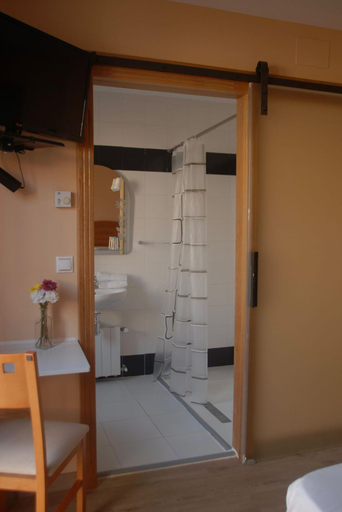 Bedroom 2, Hotel Flor de Sal, A Coruña