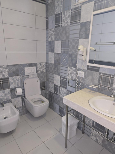 Bathroom 4, HOTEL ERANDI, Krujës