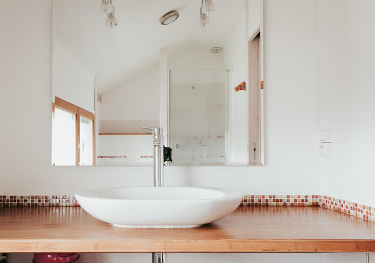 Bathroom 3, O'Chambon, Puy-de-Dôme