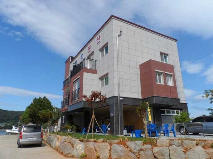Exterior & Views, Goheung Neulbot Pension, Goheung