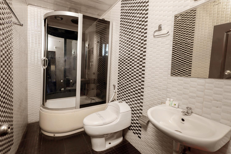 Bathroom 3, Green Trees Resort, Idukki
