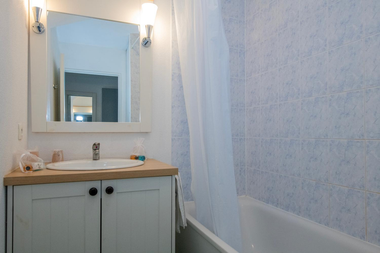Bathroom, Residence Goelia Les Portes d'Honfleur, Eure