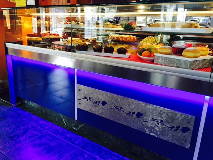 Food & Drinks 5, Hotel Blue Rose's, Brindisi