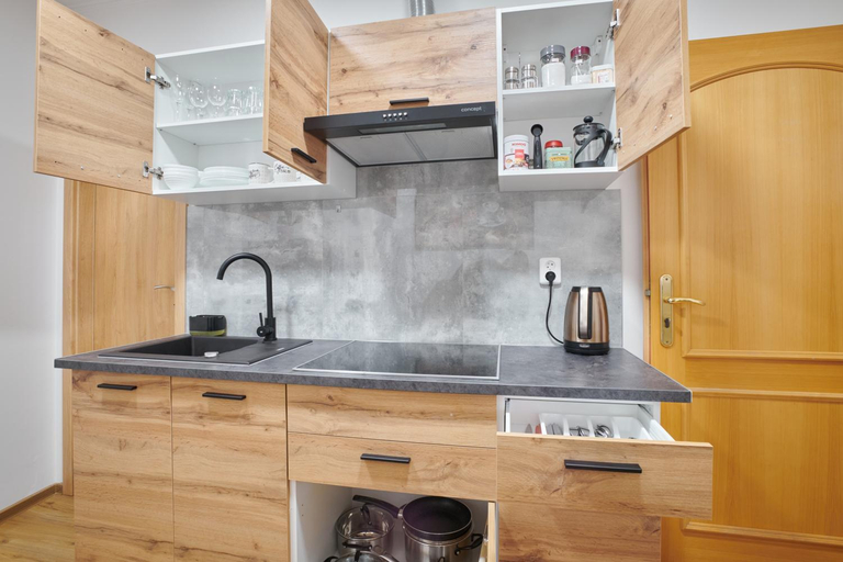 Kitchen 5, Apartment Sun & Moon, Praha 19
