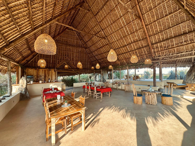 Food & Drinks 5, Kuoom Serengeti, Serengeti