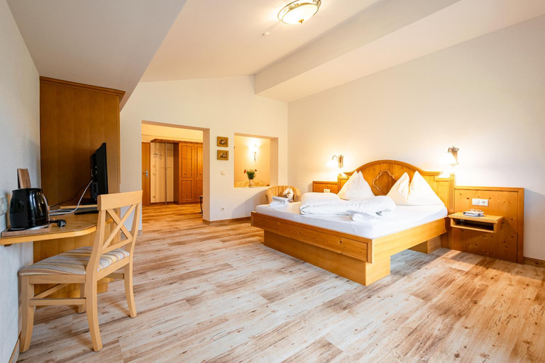 Bedroom 2, Hubengut Bed and Breakfast, Sankt Johann im Pongau