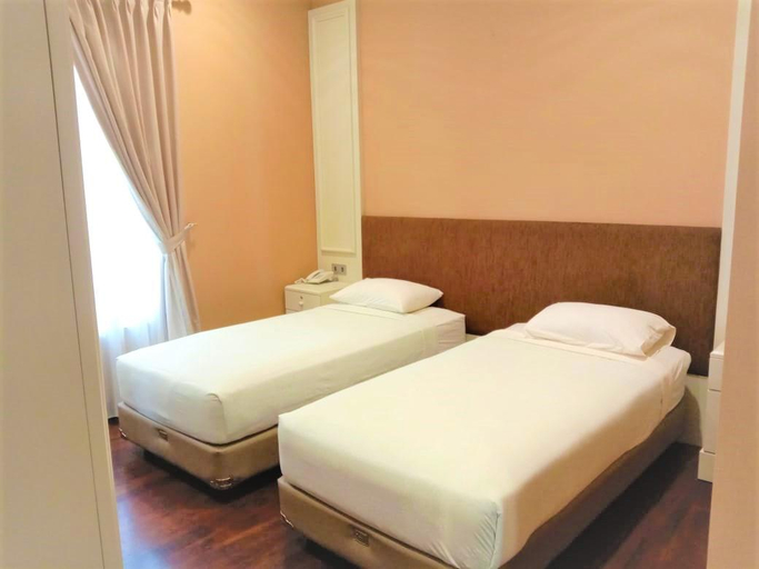 Bedroom 12