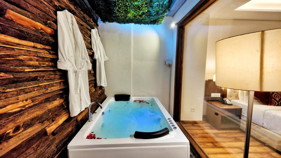 Bedroom 2, Royale Retreat Hotel And Spa Near Mall, Shimla