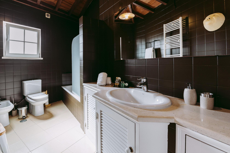 Bathroom, 19 Tile Ceramic Concept By Unlock Hotels., Caldas da Rainha