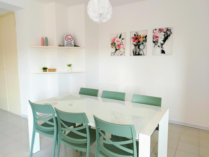 Others 3, MD Rooms, Fermo