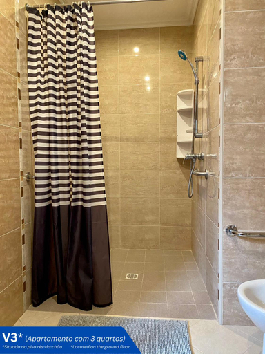 Bathroom, W.H.House, Peniche
