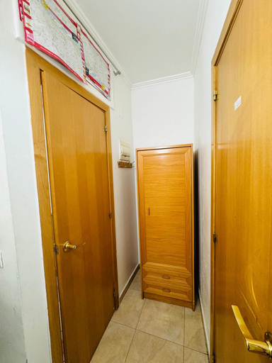 Others 5, Hostal Mont Thabor, Barcelona