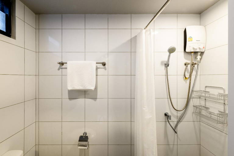Bathroom 3, Stay Wanglang, Phra Nakhon