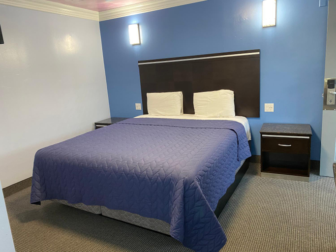 Bedroom 3, Golden West Manor Motel, Los Angeles