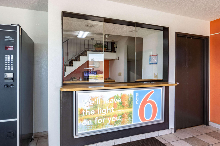 Public Area 2, Motel 6 Salisbury, Md, Wicomico