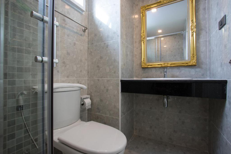 Bathroom 4, B-your home Hotel Donmueang Airport Bangkok, Don Muang