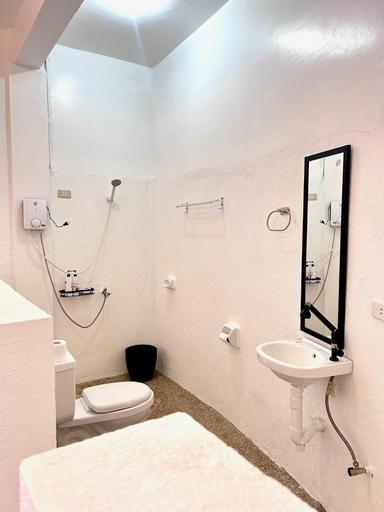 Bathroom 3, Stone Manor Inn, Busuanga