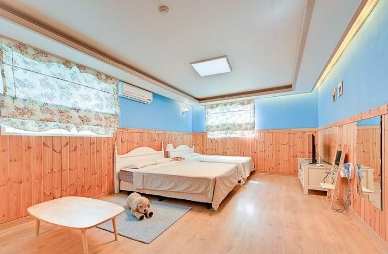 Bedroom 3, Goodstay At Sobaeksan Pension, Danyang