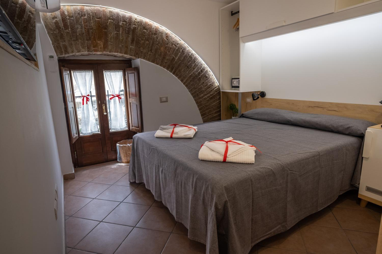 Bedroom 3, La Suite, Messina