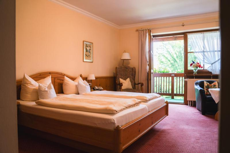 Bedroom 3, Sammareier Gutshof, Rottal-Inn