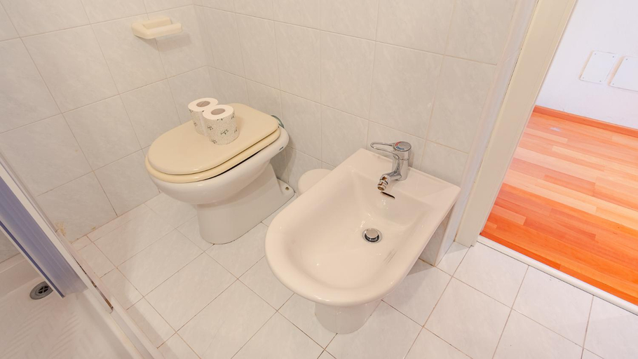 Bathroom 2, La Bella Colombare - Italian Homing, Brescia