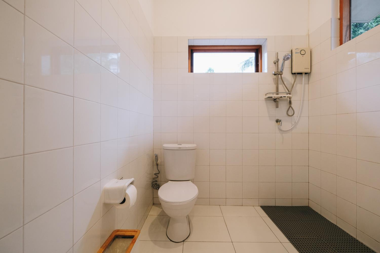 Bathroom, Loogmai Guesthouse Chiang Khan - เรือนแรมลูกไม้ เชียงคาน, Chiang Khan