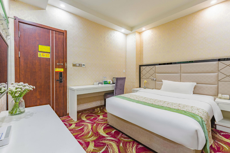 Bedroom 2, GreenTree Alliance Bengbu Railway Station Hotel, Bengbu