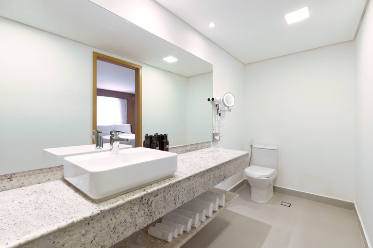 Bathroom 12