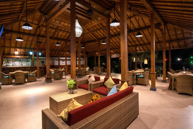 Public Area 3, Bale Gede Lembongan, Klungkung