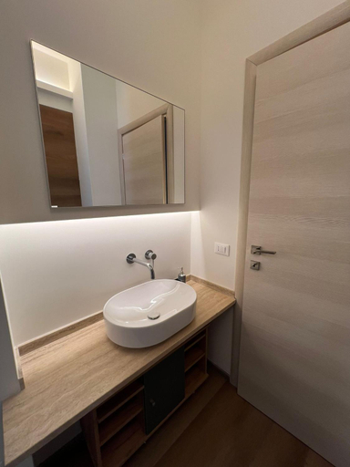 Bathroom 2, LaPignaVerde Suites, Palermo