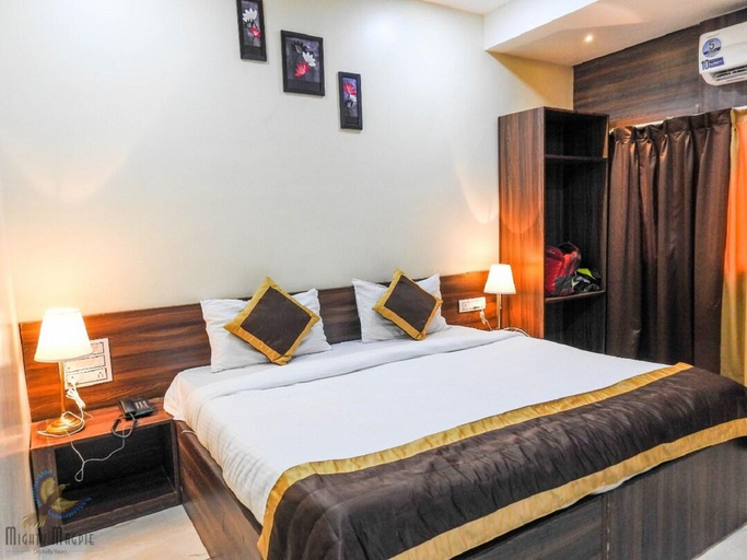 Bedroom 2, Hotel Guru Inn, Nanded
