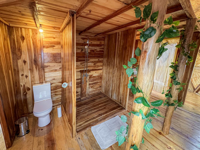 Bathroom 4, Kuoom Serengeti, Serengeti